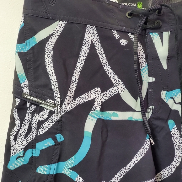 NWT Volcom RIP'D MOD TRUNKS NWT - Picture 8 of 14